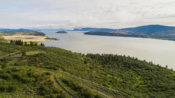 829 Saddle Butte Drive, Klamath Falls, OR 97601