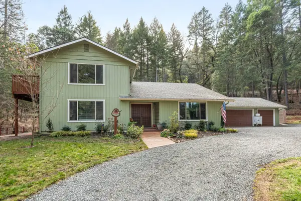 304 Woodlake Drive, Grants Pass, OR 97527