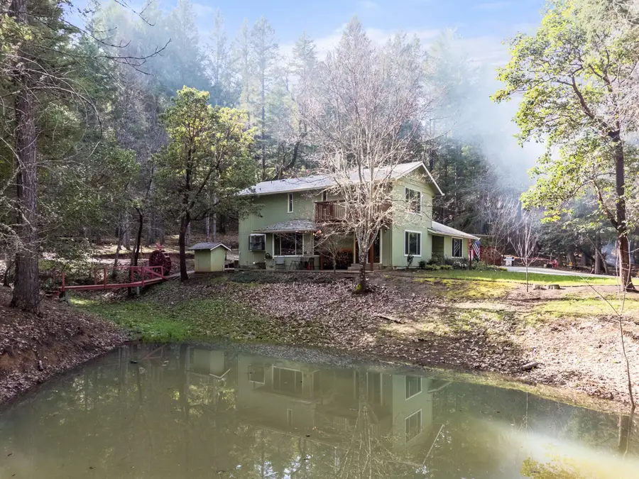 304 Woodlake Drive, Grants Pass, OR 97527 - #2
