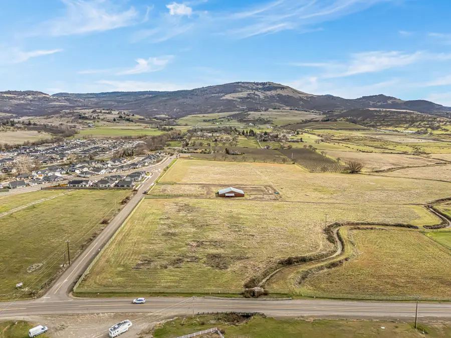 3700 Coal Mine Road, Medford, OR 97504 - #3