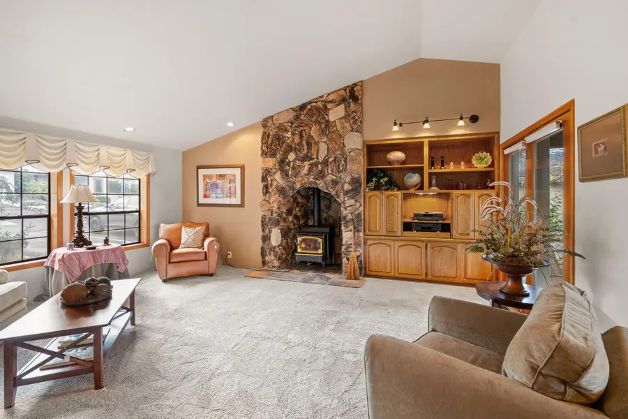 2435 Heritage Way, Medford, OR 97504 - #3