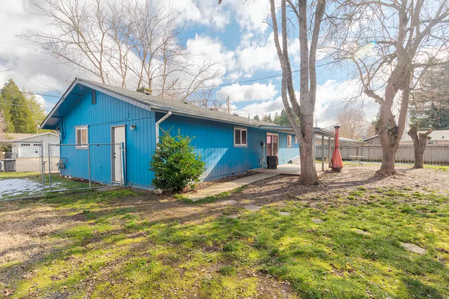 1110 SW Juniper Drive, Grants Pass, OR 97526 - #3