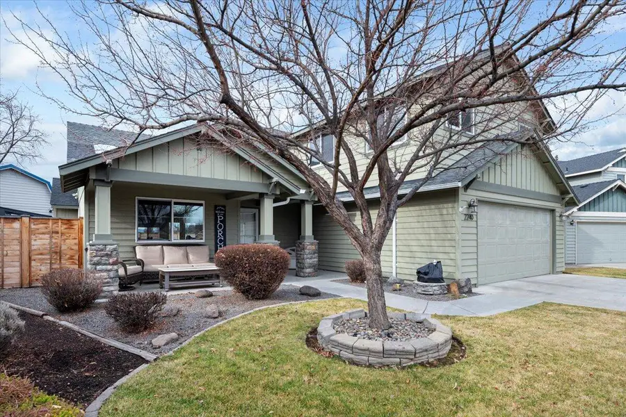 2240 NW Oak Court, Redmond, OR 97756 - #3