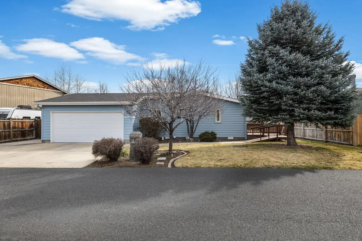 2108 NE 6th Street, Redmond, OR 97756 - #1