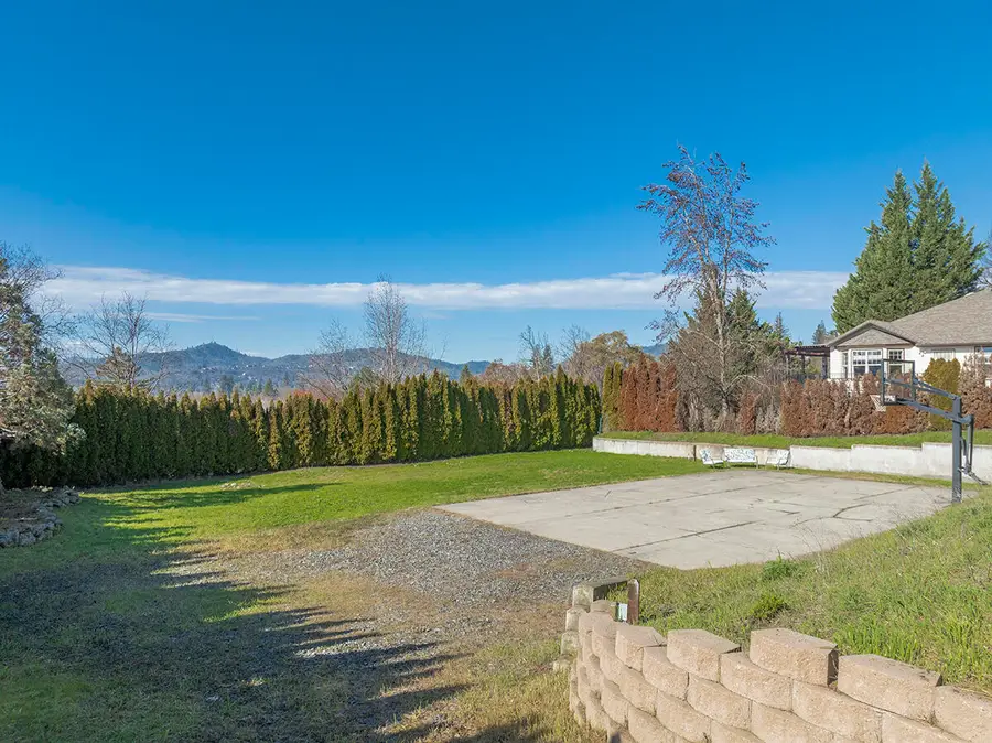 840 NE Tokay Heights, Grants Pass, OR 97526 - #2