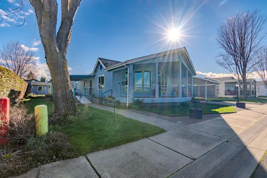 2600 Stearns Way #SPC 22A, Medford, OR 97501 - #2