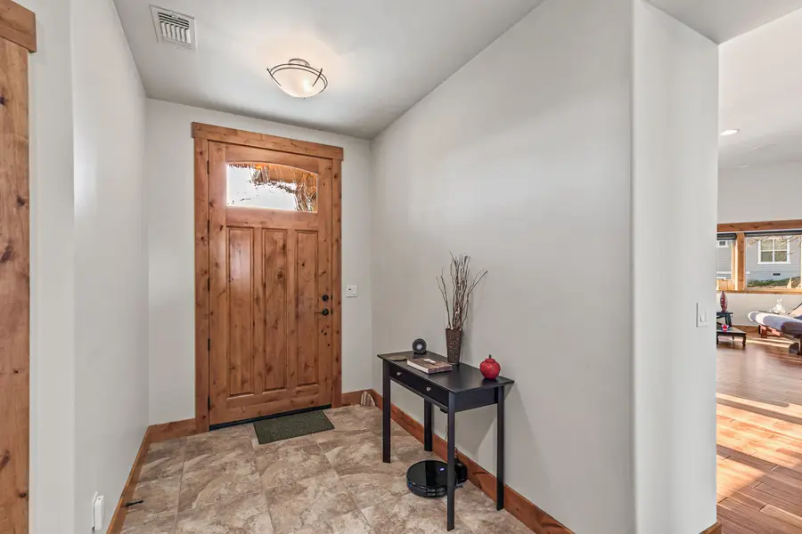 551 Sutton Place, Ashland, OR 97520 - #3