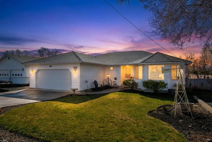 992 SE 2nd Street, Prineville, OR 97754 - #2