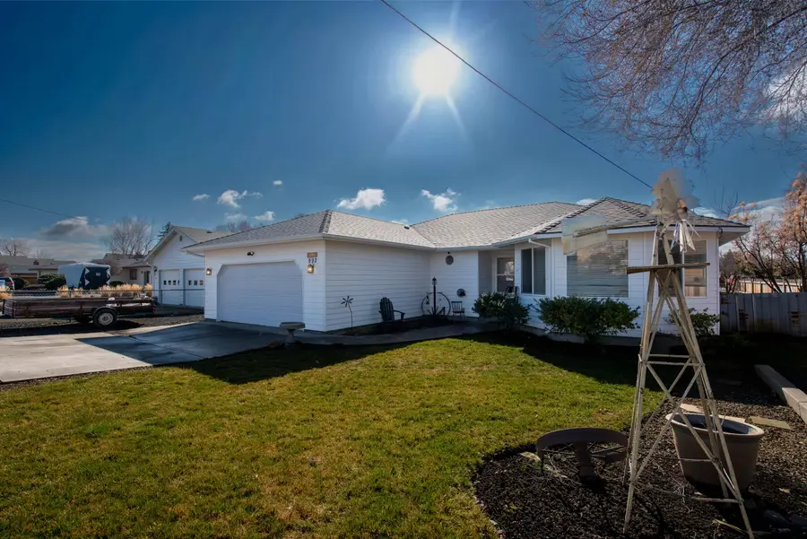 992 SE 2nd Street, Prineville, OR 97754 - #3