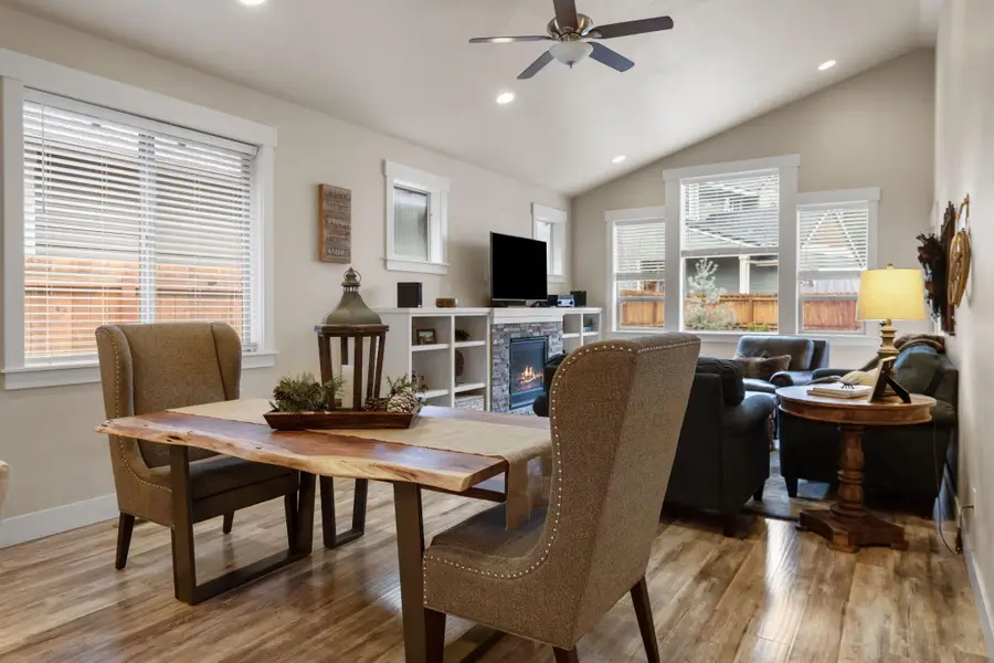 405 S Timber Creek Drive, Sisters, OR 97759 - #2