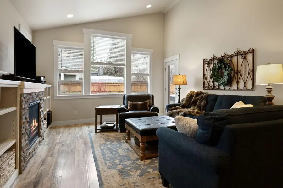 405 S Timber Creek Drive, Sisters, OR 97759 - #3