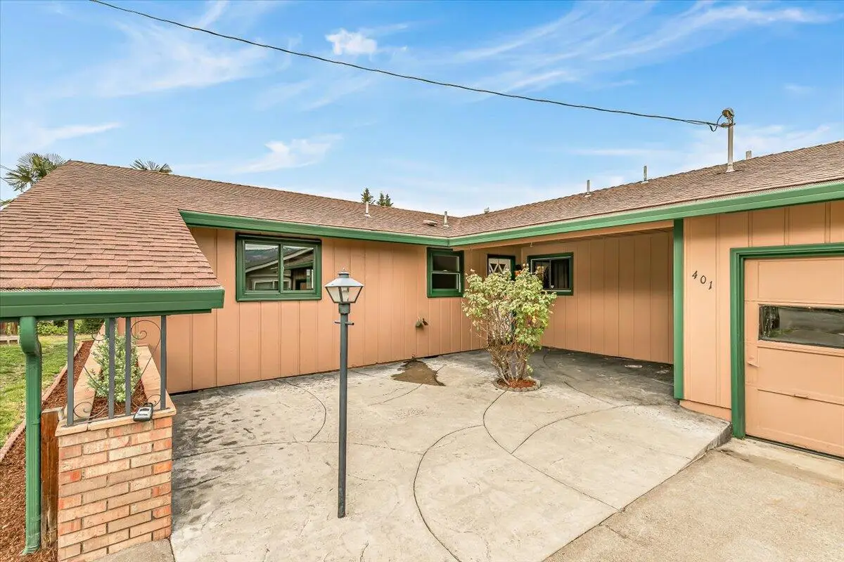 401 Elm Street, Phoenix, OR 97535 - #1