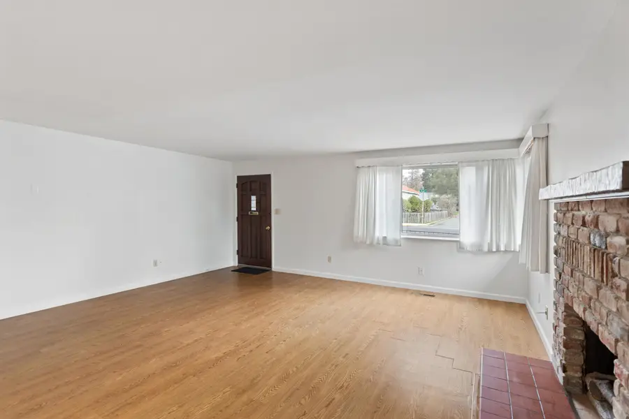 401 SW J Street, Grants Pass, OR 97526 - #2