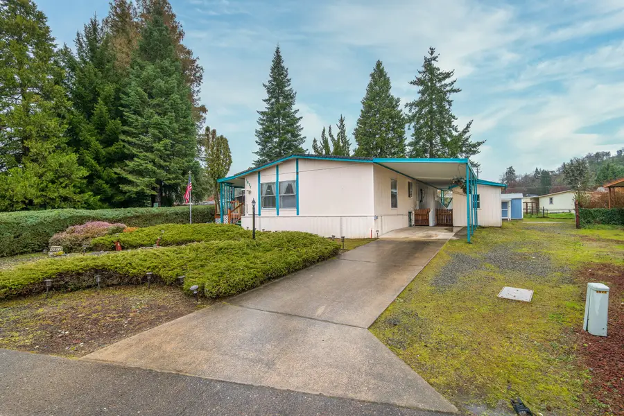 1077 Lee Roze Lane, Grants Pass, OR 97527 - #3