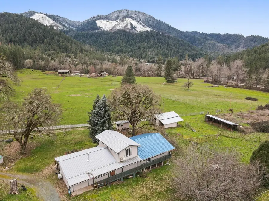 431 Murphy Gulch Road, Rogue River, OR 97537 - #3