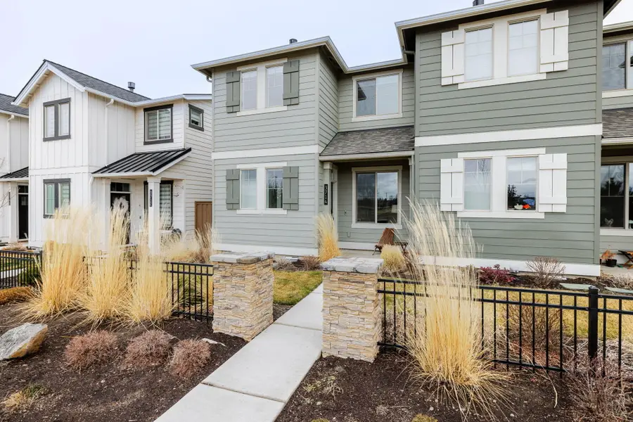 3714 NE Petrosa Avenue, Bend, OR 97701 - #2