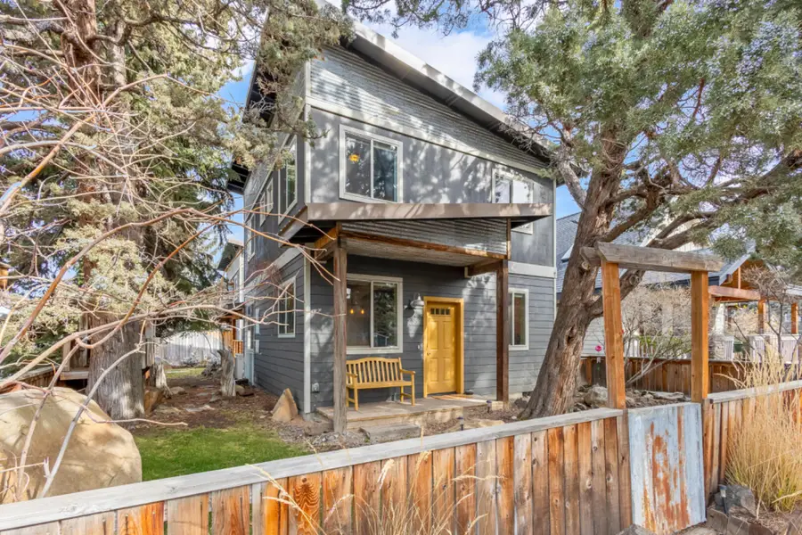 358 S Cedar Street, Sisters, OR 97759 - #2