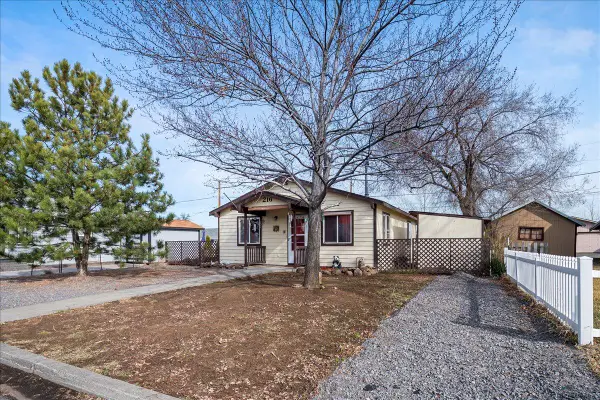 216 SW 3rd Street, Redmond, OR 97756