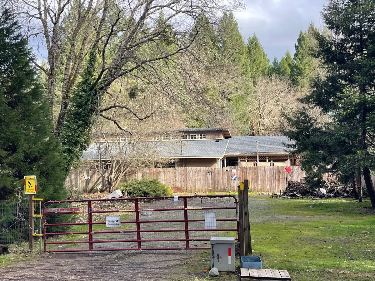 411 S Old Stage Road, Cave Junction, OR 97523 - #1