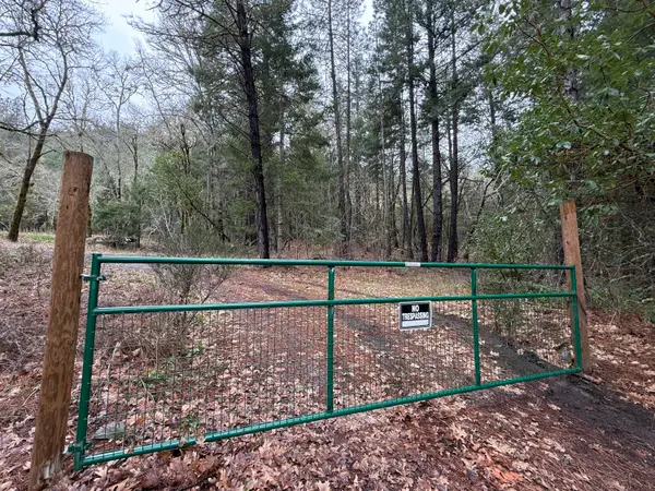 908 Riverbanks Road, Grants Pass, OR 97527