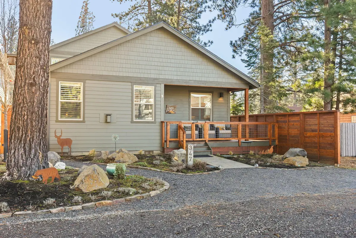 347 E Jefferson Avenue, Sisters, OR 97759 - #1