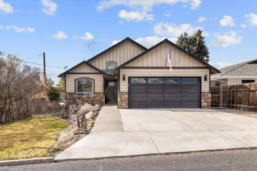 1237 NE Powell Lane, Prineville, OR 97754 - #3