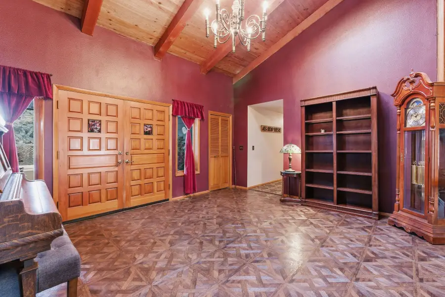 1686 NE Negus Way, Redmond, OR 97756 - #3