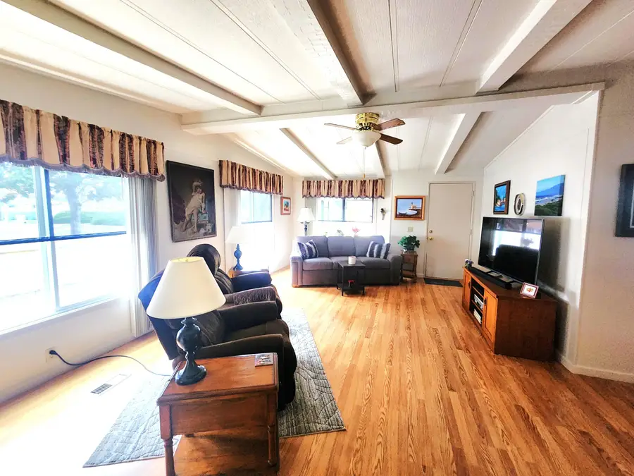 123 Waverly Drive, Grants Pass, OR 97526 - #2