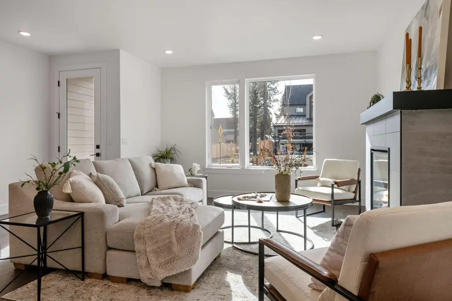 1062 W Linda Avenue #Lot 6, Sisters, OR 97759 - #2