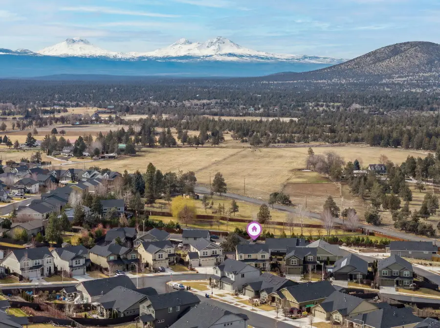 2457 SW 45th Street, Redmond, OR 97756 - #2