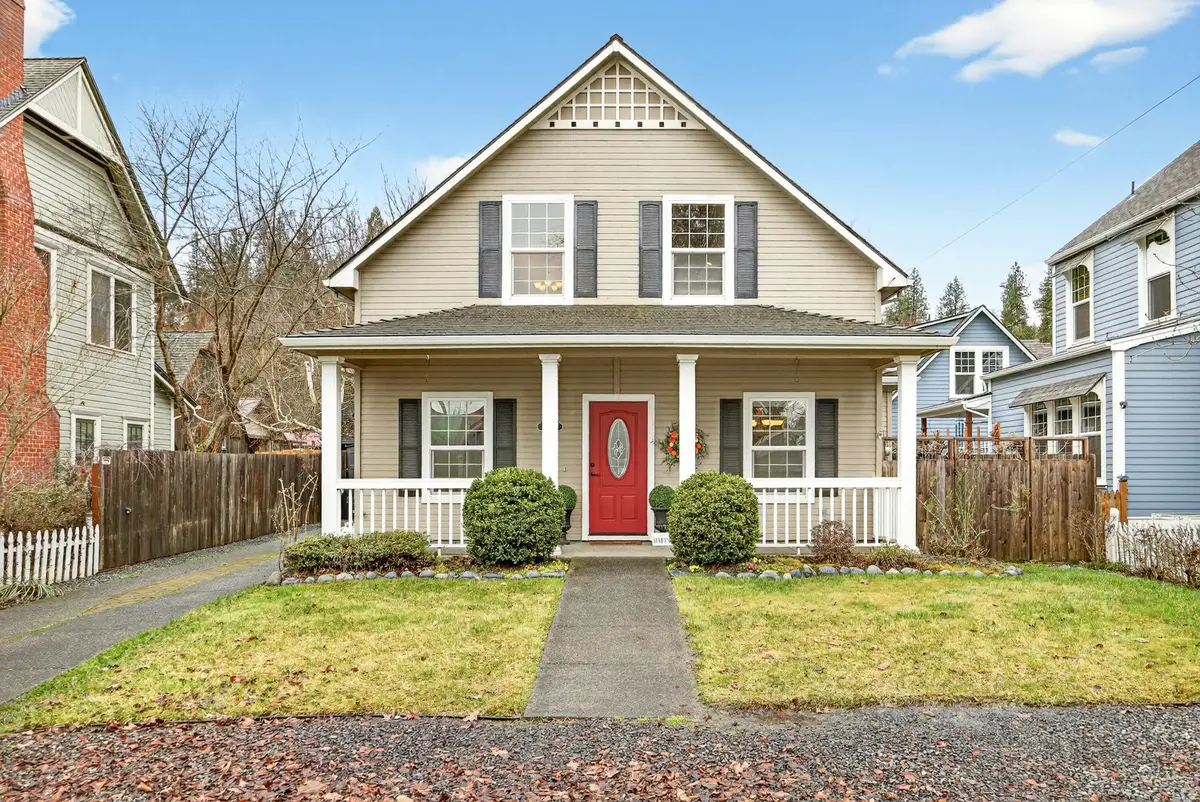 620 E D Street, Jacksonville, OR 97530 - #1