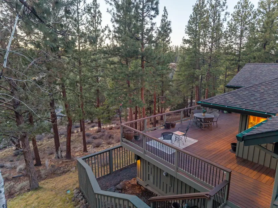 3695 NW Kirkaldy Court, Bend, OR 97703 - #3