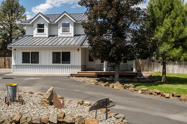 61585 E Lake Drive, Bend, OR 97702