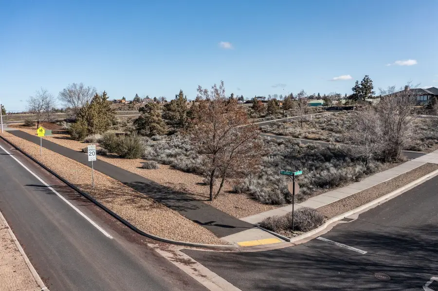 SE Clover Lane #Lot 4, Madras, OR 97741 - #3