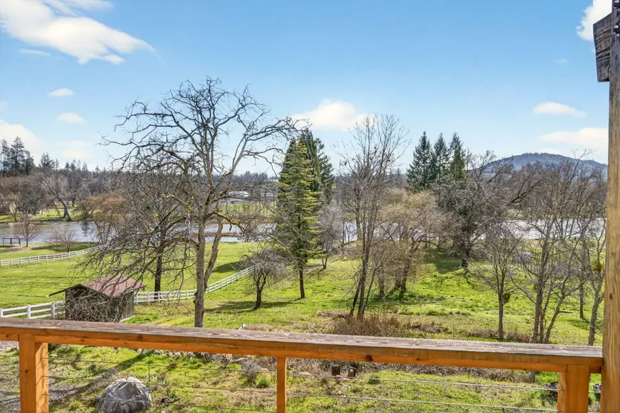 1583 Highway 234, Eagle Point, OR 97524 - #2