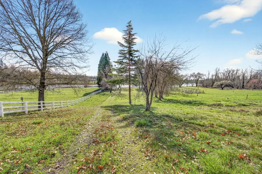 1583 Highway 234, Eagle Point, OR 97524 - #3