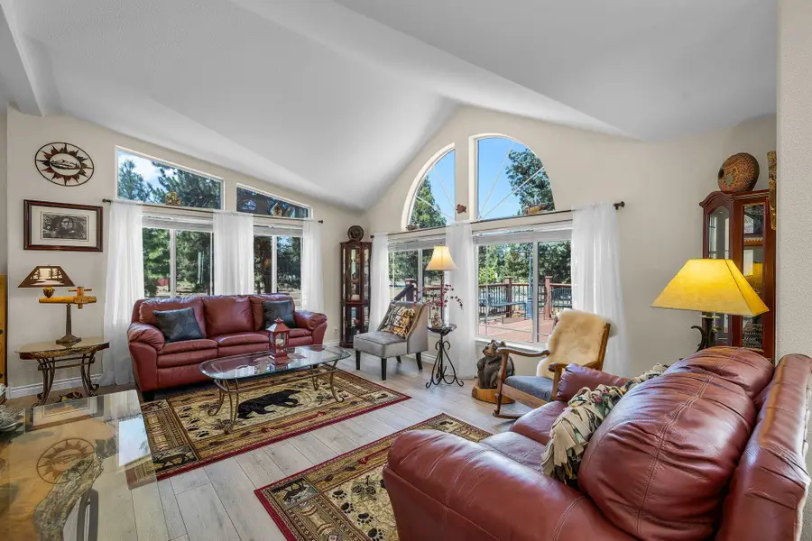 17415 Kent Road, Sisters, OR 97759 - #2