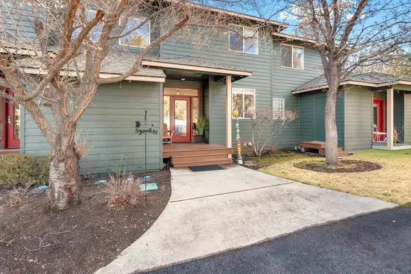 1045 Golden Pheasant Drive, Redmond, OR 97756