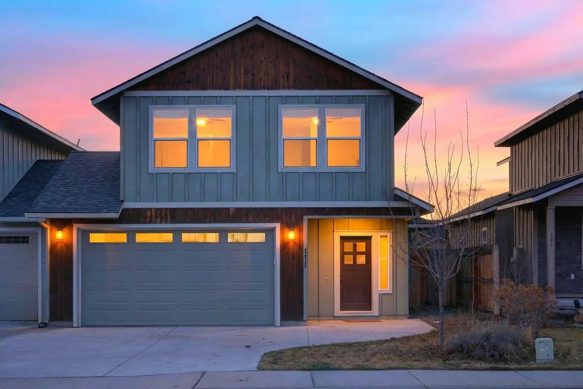 171 NW 29th Street, Redmond, OR 97756 - #1