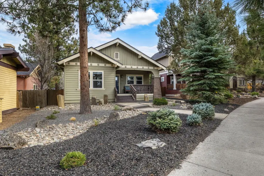 762 NW Mount Washington Drive, Bend, OR 97703 - #3