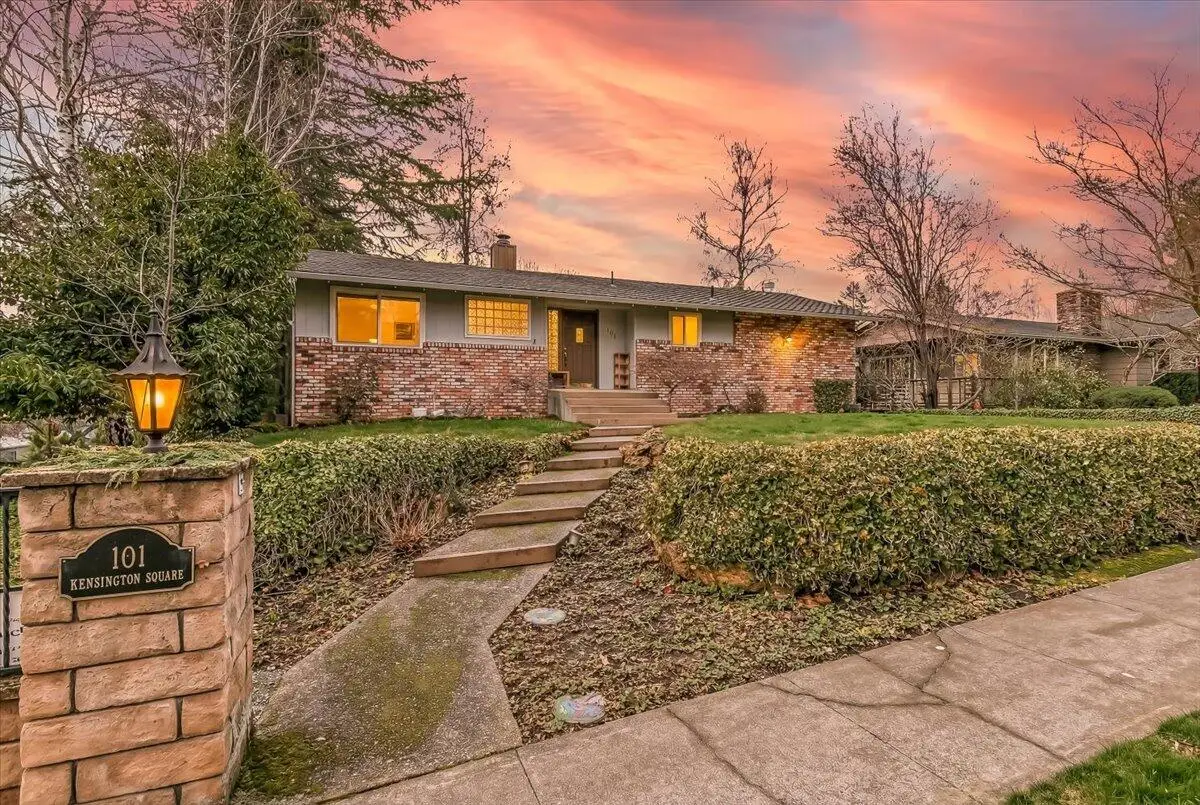 101 Kensington Square, Medford, OR 97504 - #1
