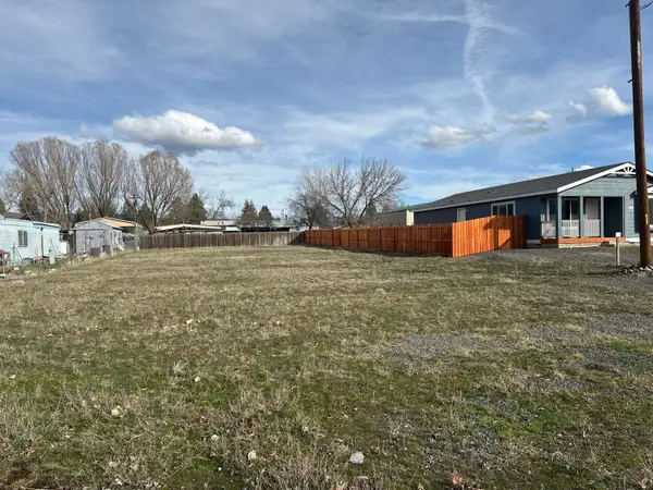 S Hall Street, Prairie City, OR 97869