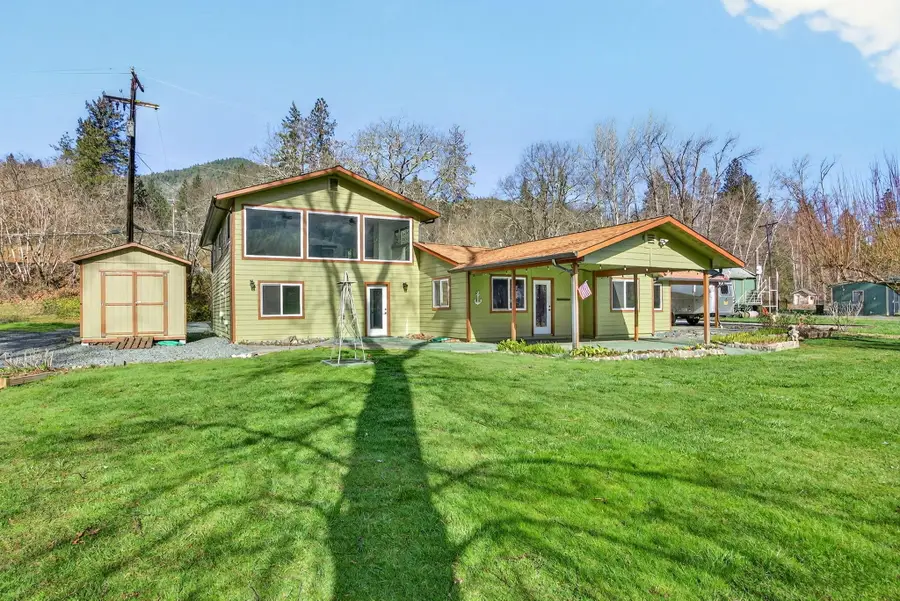 423 Fielder Lane, Grants Pass, OR 97526 - #2