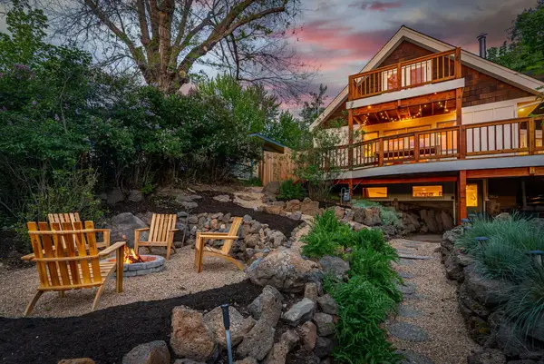 104 NW Congress Street, Bend, OR 97703