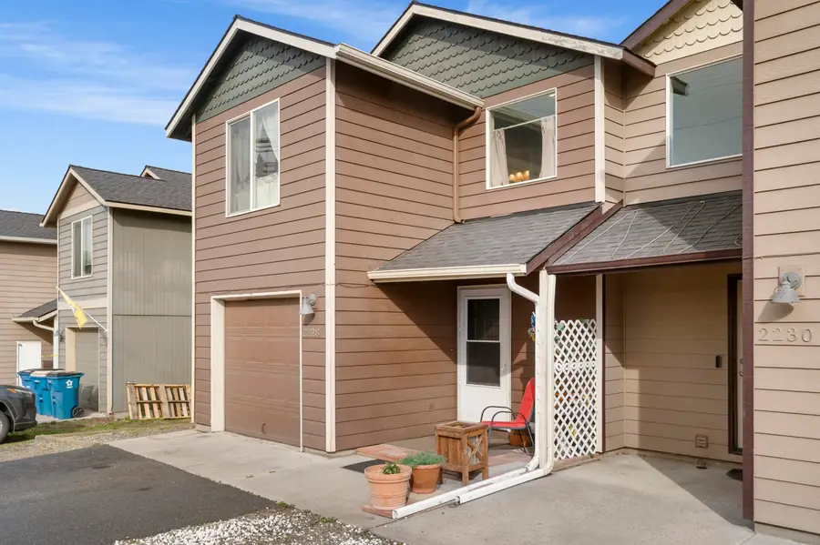 2228 SW 23rd Street, Redmond, OR 97756 - #2