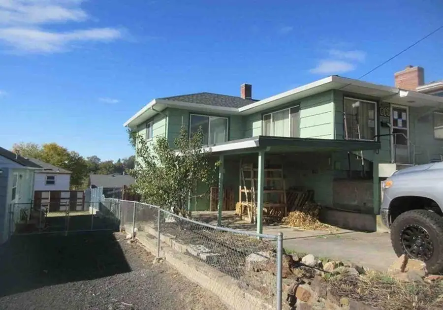 617 NW 5th Street, Pendleton, OR 97801 - #2