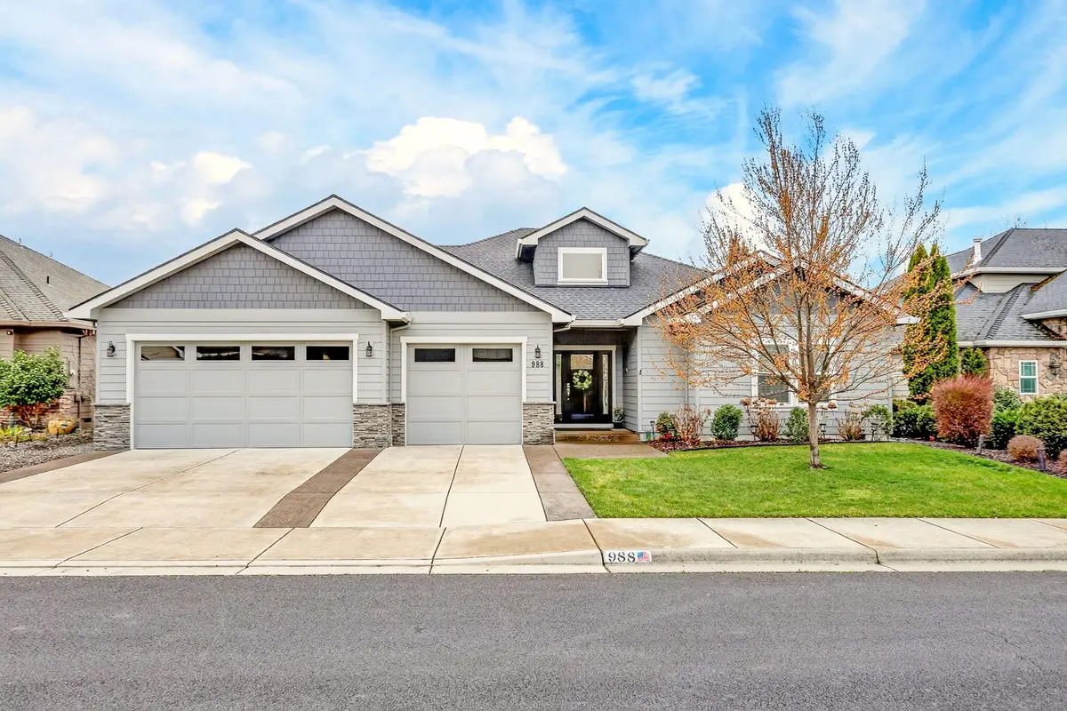 988 Pumpkin Ridge, Eagle Point, OR 97524 - #1