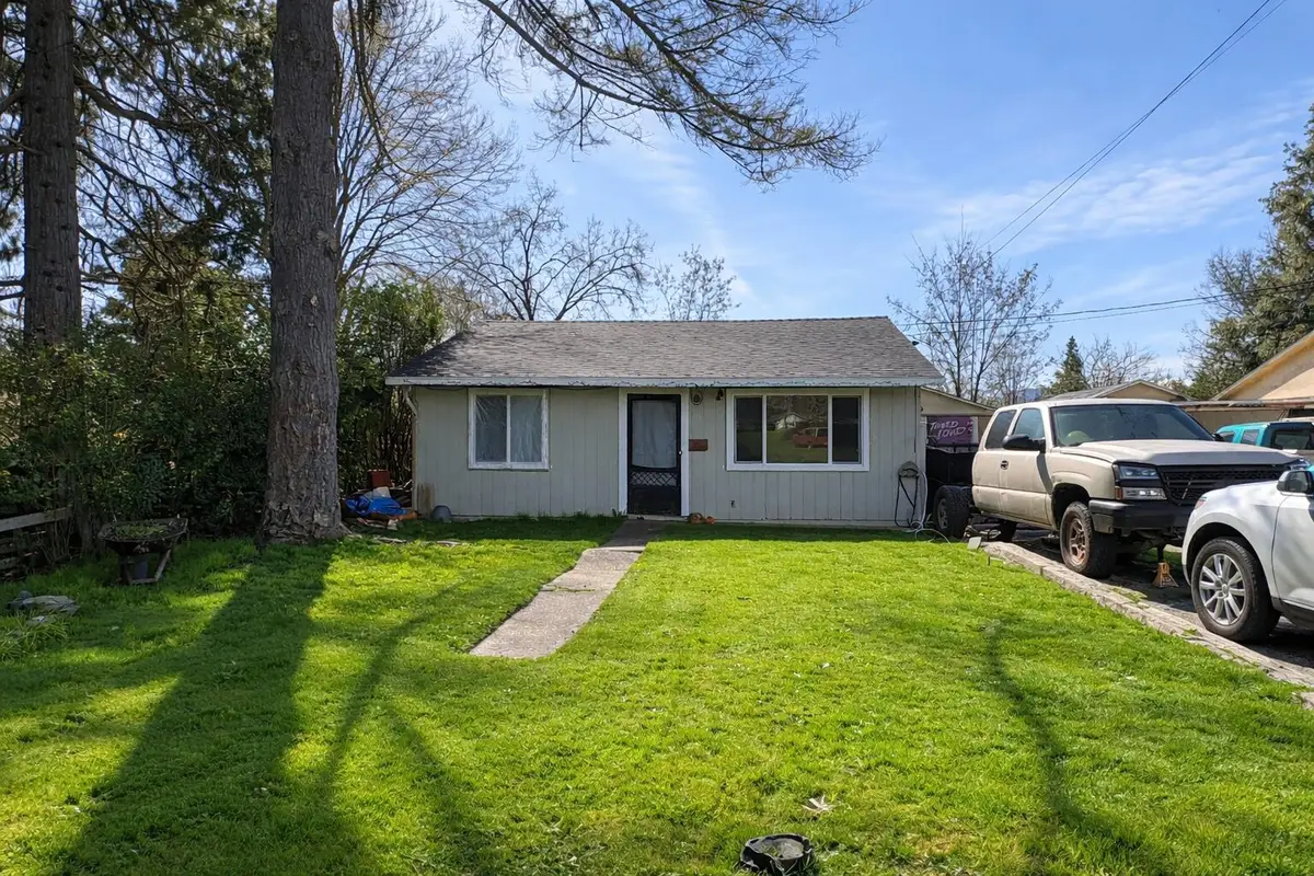 1035 SW I Street, Grants Pass, OR 97526 - #1