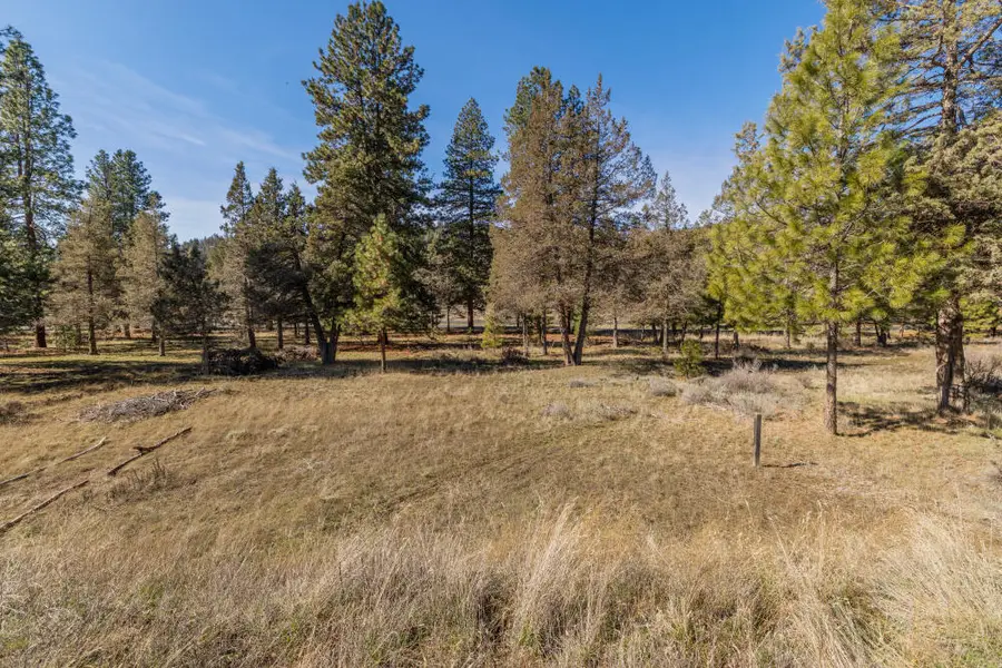 1132 Paper Birch Way, Klamath Falls, OR 97601 - #2