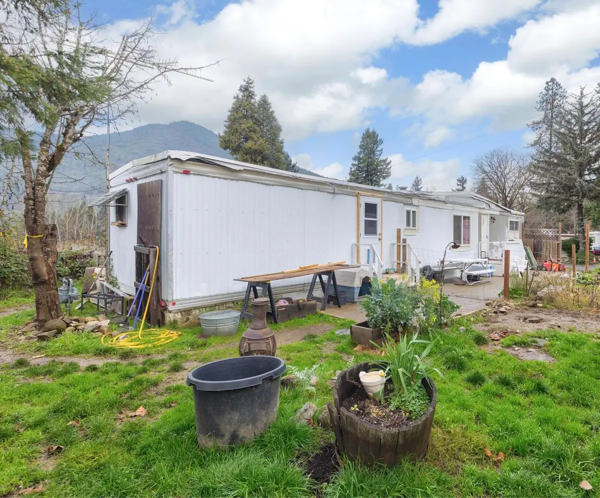 7001 Rogue River Highway #SPC 29, Grants Pass, OR 97527 - #1